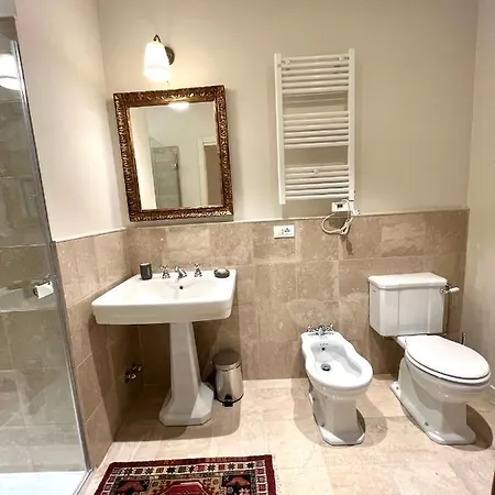 Apartamento Lovely 2 Bedroom Nearby Piazza Maggiore Bolonha